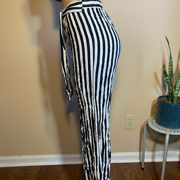 Fashion Nova Black and White Striped Pants - Picture 5 of 7